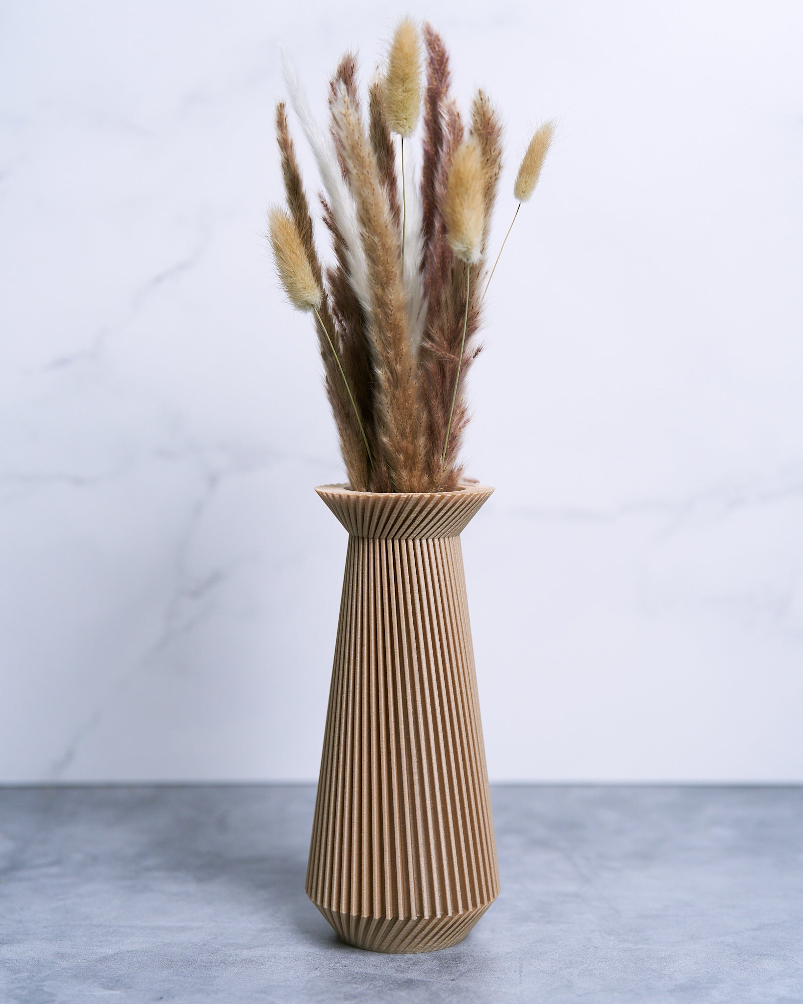 What to Put in Vases? Tips and Ideas for Decorating with Modernist, Round, Textured, and Boho Vases | Woodland Pulse - Woodland Pulse