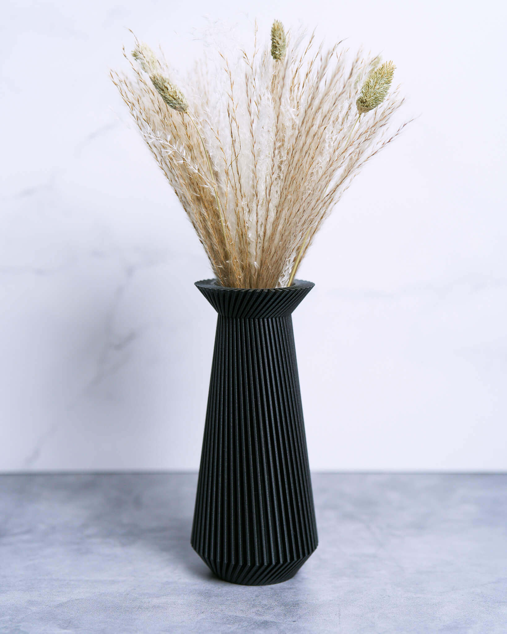 Black Vase | Black Floral Vase | Black Matte Textured Vase with pampas grass | BANDA by Woodland Pulse. WP modern vases.