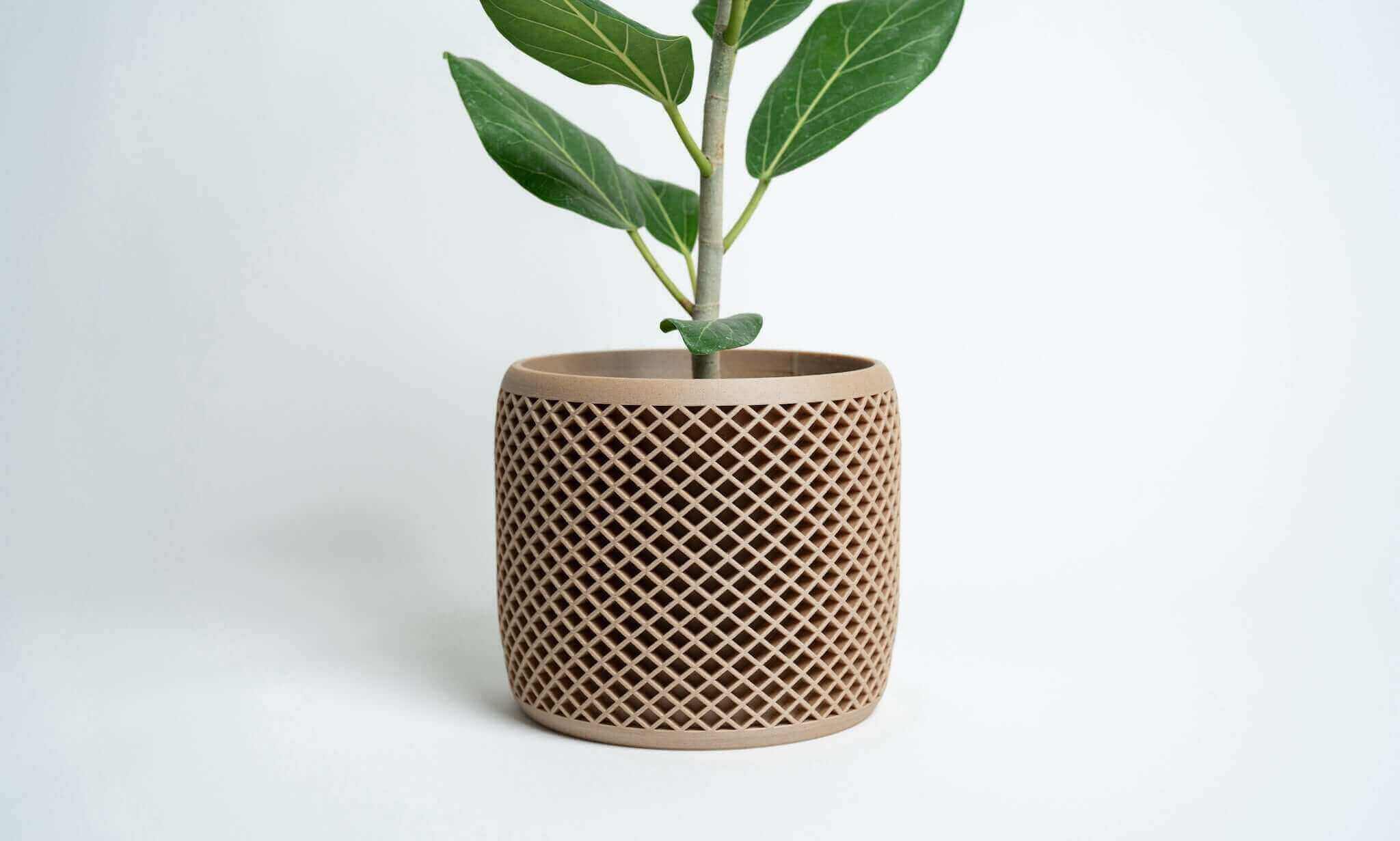 Enhance the Aesthetic of Your Patio with Ceramic Plant Pots