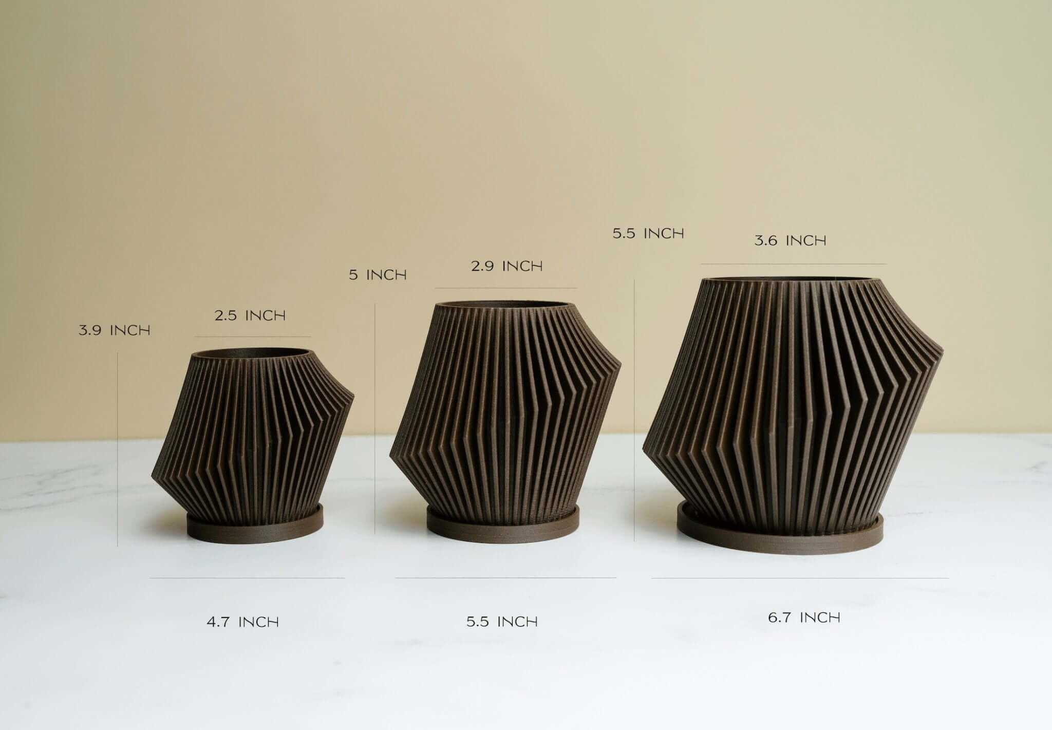 Dimensions of DISC brown boho plant pots.